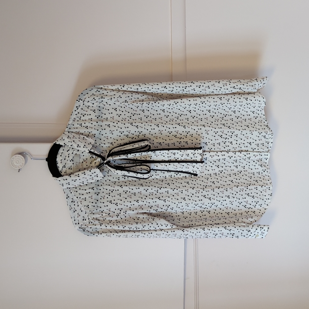 Elegant LOFT Bow Blouse size S
